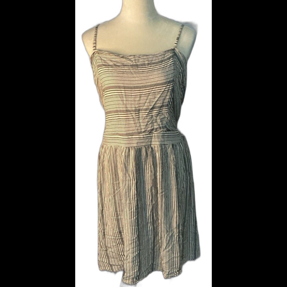 American Eagle Outfitters Dresses & Skirts - American Eagle Dress Women's Size XXL Color Gray White Spaghetti Strap Dress